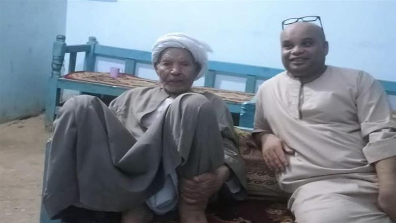 رحيل قارئ مئة عام وفاة الشيخ مصطفى داود أحد أقدم معلمي القران في إسنا