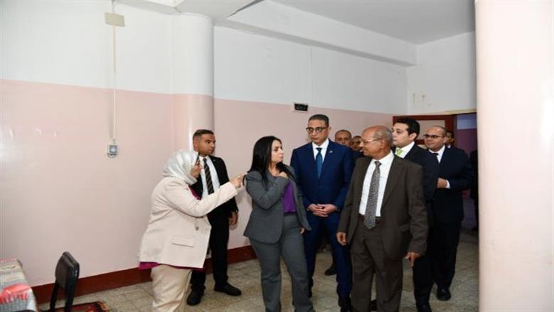 وزيرة التضامن الاجتماعي توجه بدراسة حالة الأطفال بمؤسسة الرعاية الاجتماعية للأيتام