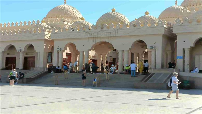 مسجد الميناء الكبير بالغردقة 
