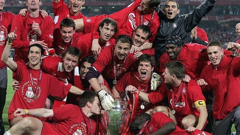 بطل الـ«شامبيونزليج» مع ليفربول يعلن إفلاسه بسبب شقيقه.. باع ميداليته وقمصانه