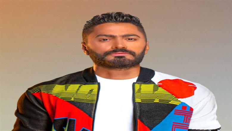 المطرب تامر حسني