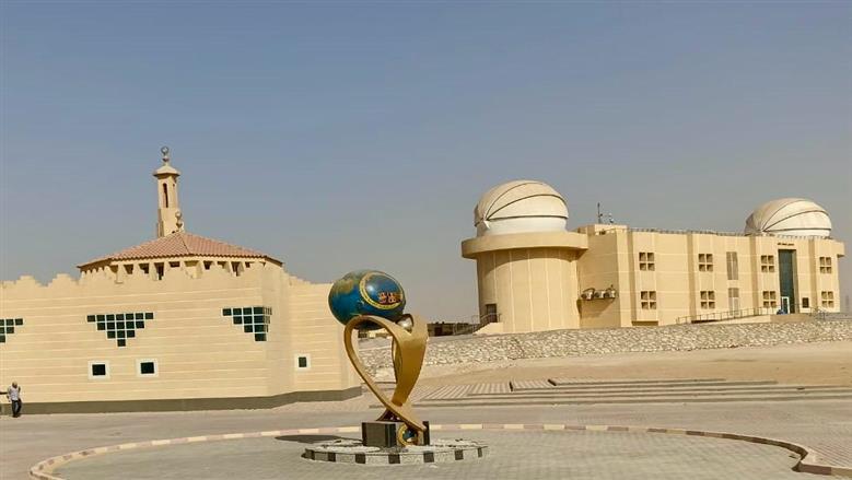 الأزهر ينظم زيارة ميدانية لمعهد البحوث الفلكية للباحثين الماليزيين.. صور