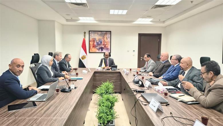 «الإسكان» تدرس أحدث تكنولوجيات تحلية المياه وتؤكد على توطين الصناعة 