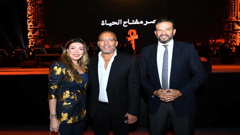 مستشفى الناس تحتفل بتدشين أول وأكبر مركز مجاني لزراعة الكبد بالشرق الأوسط وتعلن تحولها لمدينة طبية.. الحفل أذيع على قناة النهار ببرنامج الإعلامية لميس الحديدي.. وأحيته النجمة آمال ماهر بشعار