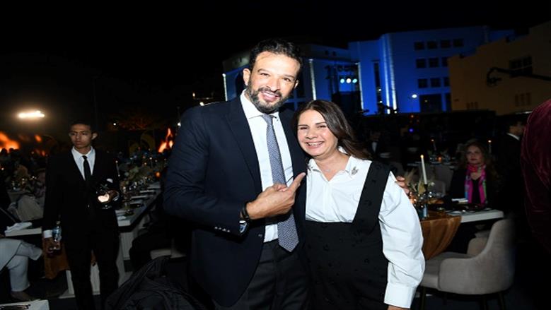 مستشفى الناس تحتفل بتدشين أول وأكبر مركز مجاني لزراعة الكبد بالشرق الأوسط وتعلن تحولها لمدينة طبية.. الحفل أذيع على قناة النهار ببرنامج الإعلامية لميس الحديدي.. وأحيته النجمة آمال ماهر بشعار