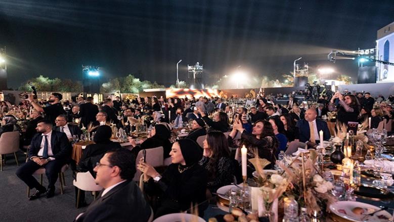 مستشفى الناس تحتفل بتدشين أول وأكبر مركز مجاني لزراعة الكبد بالشرق الأوسط وتعلن تحولها لمدينة طبية.. الحفل أذيع على قناة النهار ببرنامج الإعلامية لميس الحديدي.. وأحيته النجمة آمال ماهر بشعار
