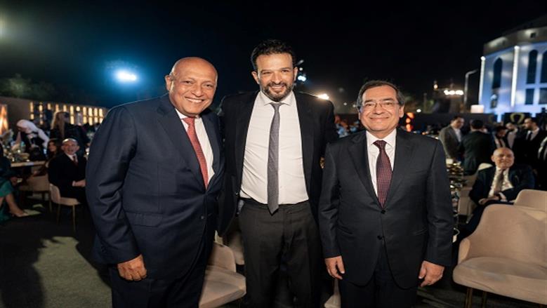 مستشفى الناس تحتفل بتدشين أول وأكبر مركز مجاني لزراعة الكبد بالشرق الأوسط وتعلن تحولها لمدينة طبية.. الحفل أذيع على قناة النهار ببرنامج الإعلامية لميس الحديدي.. وأحيته النجمة آمال ماهر بشعار
