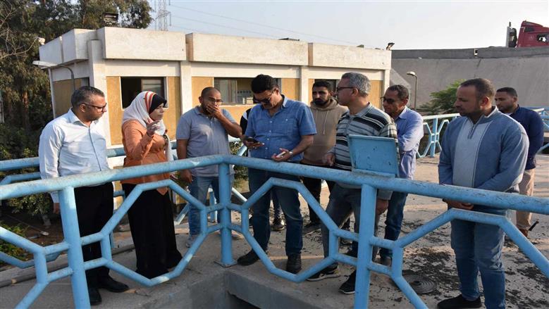 جولة رئيس شركة مياه الشرب والصرف بالقليوبية