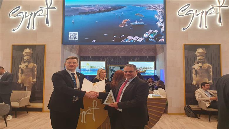 أحمد يوسف رئيس هيئة تنشيط السياحة خلال المشاركة بالمعرض