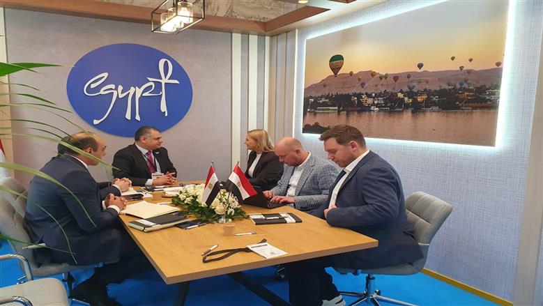 أحمد يوسف رئيس هيئة تنشيط السياحة خلال المشاركة بالمعرض