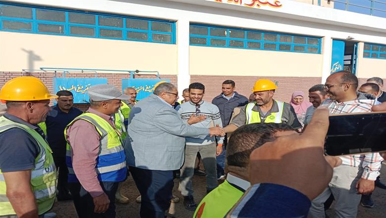 جولة رئيس شركة الصرف فى مواقع العمل بقطاع شبرا الخيمة