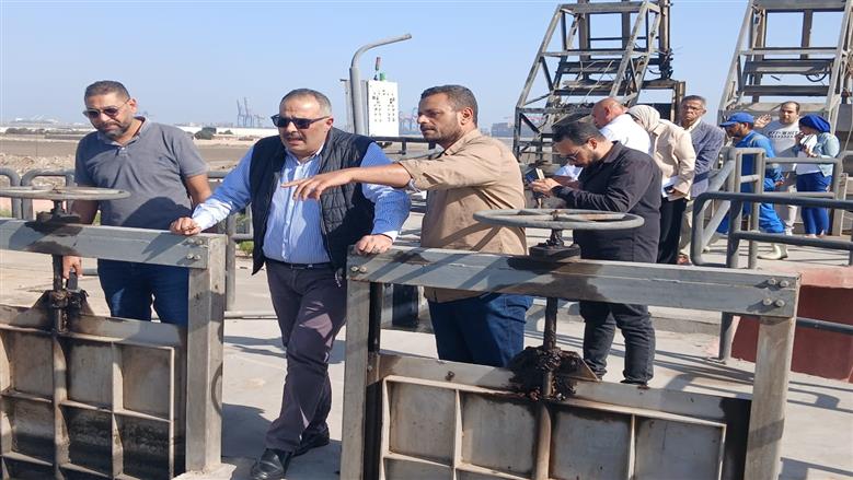 جولة رئيس مياه الشرب والصرف الصحى بالقناة 