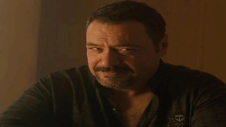 بسبب وجبة كباب وكفتة.. قصف جبهات بين مراد مكرم ومتابعي «ورد وشيكولاتة»