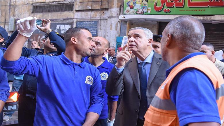 محافظ الإسكندرية يتابع انهيار عقار كرموز 
