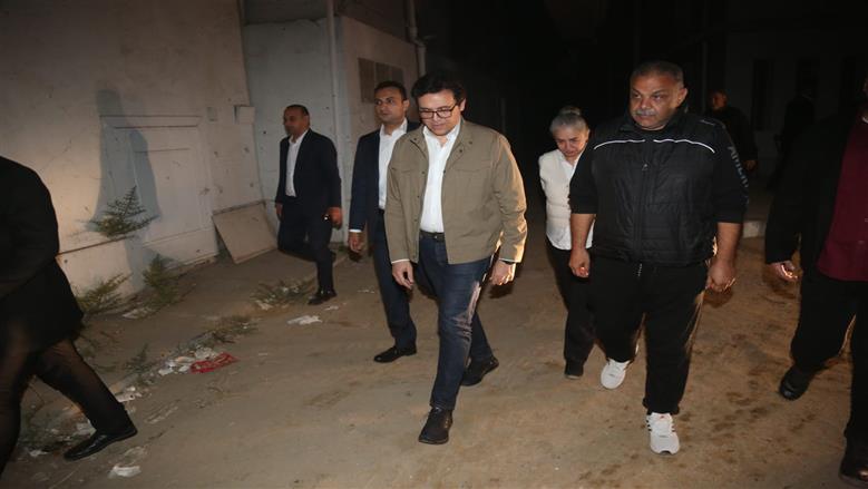 وزير الثقافة يتفقد موقع حريق ديكور مسلسل «الكينج»