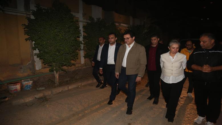 وزير الثقافة يتفقد موقع حريق ديكور مسلسل «الكينج»