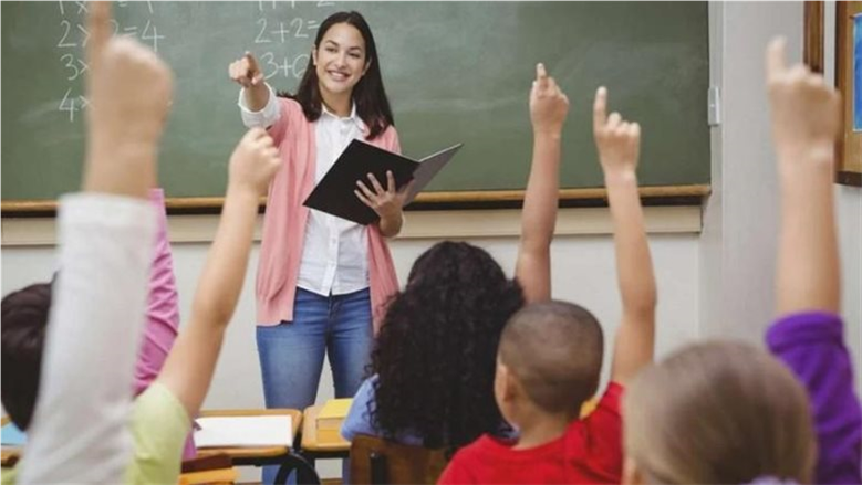 خطوات التقديم لوظيفة معلم مساعد بنظام الحصة 2025.. رابط مباشر وشروط كاملة