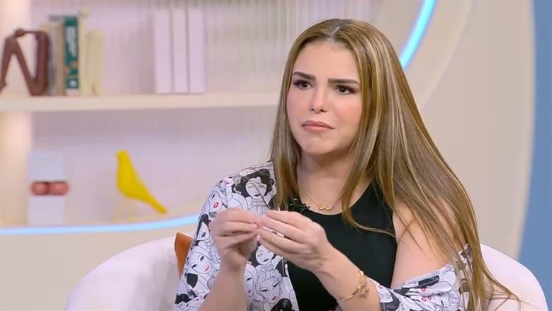 دنيا عبدالعزيز: «كنت دلوعـة مؤدبة.. والخصام عقاب أمي في صغري»