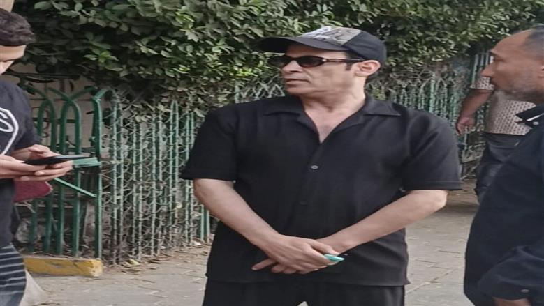 السبكي وسعد الصغير ومحمد لطفي وصبري فواز أول الحضور في جنازة السيناريست أحمد عبدالله