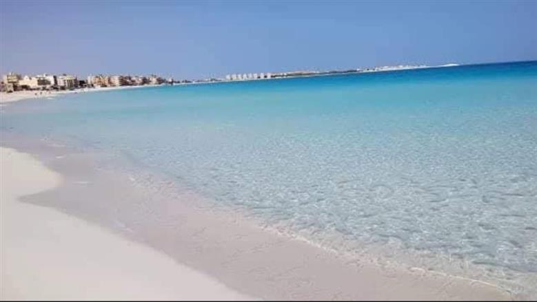 شاطئ مينا حشيش بعلم الروم في مرسى مطروح