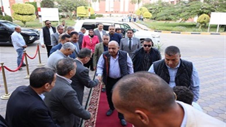 وزير الكهرباء