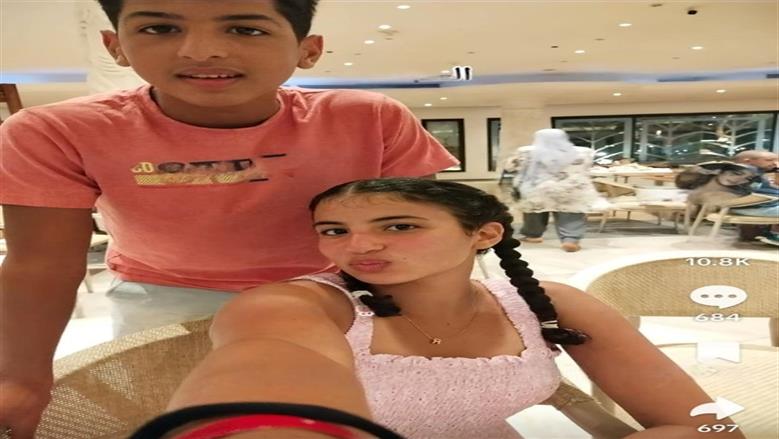 يوسف محمد وروفان شقيقته