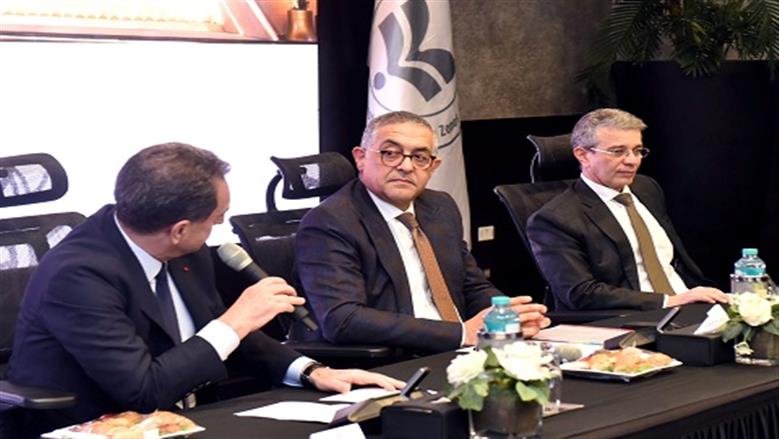 في إطار جهود الدولة المصرية لتعزيز مناخ الاستثمار وتطوير بيئة الأعمال وجذب المزيد من الاستثمارات الأجنبية، عقدت الهيئة العامة للاستثمار والمناطق الحرة اجتماعاً موسعاً مع السفير الفرنسي لدى مصر، إيريك شوفالييه، و،السيد/ أحمد أموى رئيس مصلحة الجمارك ، بمشاركة كبار المسؤولين الفرنسيين، من بينهم باسكال فورث، رئيس القسم الاقتصادي بسفارة فرنسا، وكريستيل لابيرنيد، المديرة القطرية لـ Business France في مصر، ولوران باسكييه، الملحق الجمركي الإقليمي، ومحمد سعد، رئيس فرع مستشاري فرنسا للتجارة الخارجية (CCEF)، بالإضافة إلى ممثلي الشركات الفرنسية العاملة في السوق المصري، لمناقشة تعزيز الاستثمار وتطوير بيئة الأعمال.