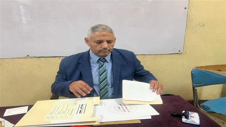 المستشار يحيى عزمي نائب رئيس هيئة قضايا الدولة ورئيس لجنة 81 بمدرسة اللواء أحمد التواب بالدائرة الثالثة بمحافظة الفيوم