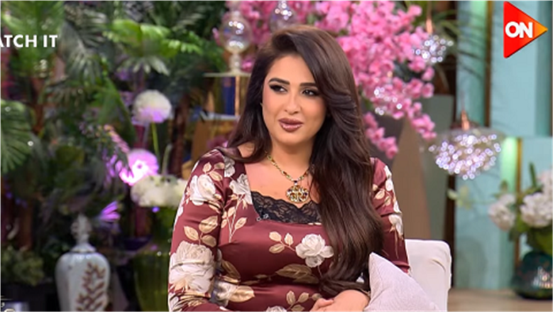 ياسمين عبدالعزيز: «مش بغير من أصحابي.. وبحب اللي معايا يكونوا حلوين»
