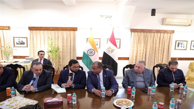 محافظ أسيوط يبحث مع غرفة تجارة PHDCCI الهندية تعزيز التعاون الاستثماري ويعلن ترتيبات لمنتدى اقتصادي بالمحافظة