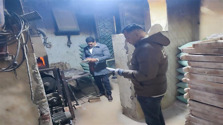 حملات تموينية مكثفة على الأسواق بالفيوم