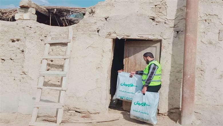 توزيع البطاطين والألحفة على الأولى بالرعاية