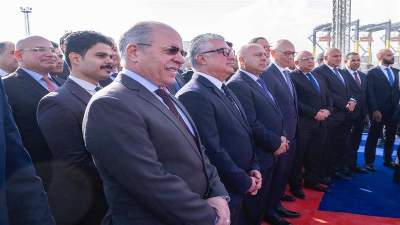 الوزير ورئيس المنطقة الاقتصادية لقناة السويس 