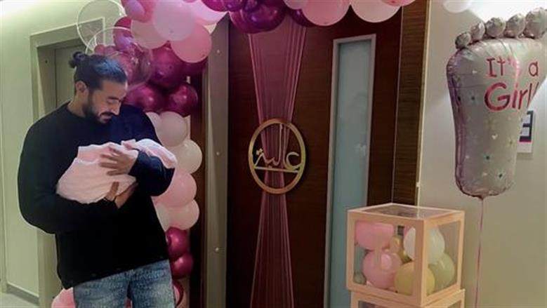 أحمد بتشان يحتفل بعيد ميلاد ابنته.. «أغلى حب في حياتي»