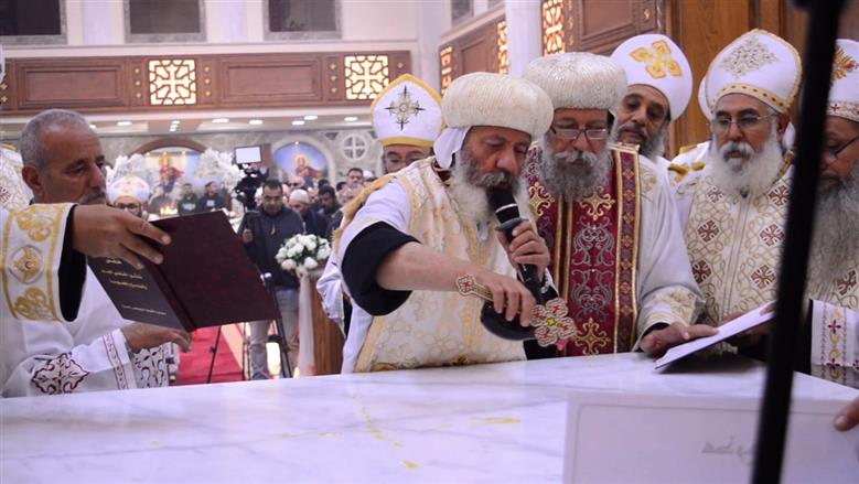 الأنبا ايلاريون والأنبا باخوميوس يدشنان كنيسة الشهيد أبسخيرون بمحطة 2 في إيبارشية البحيرة