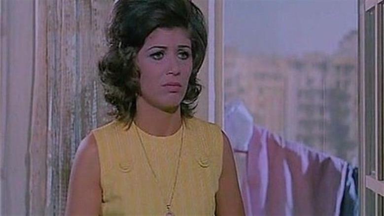 والدته بطلة فيلم «الحفيد».. القصة الكاملة لأزمة نجل منى جبر مع مهندسة ديكور