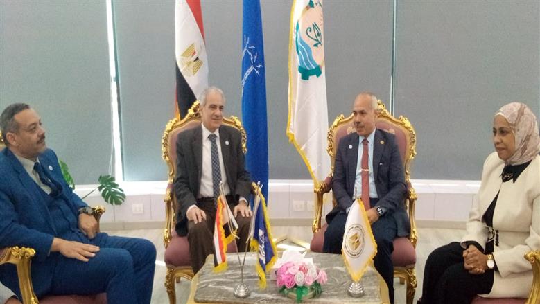 جامعة أسوان 