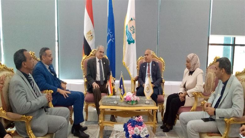 جامعة أسوان 