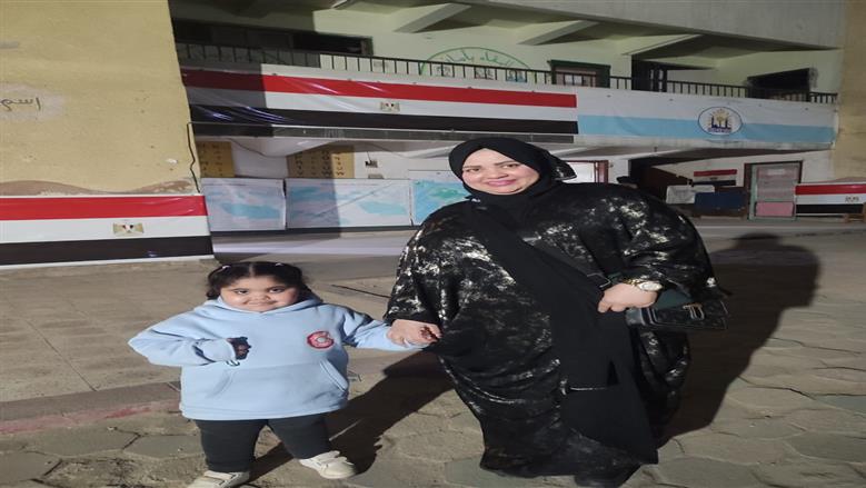 خلال الإدلاء بأصواتهم في العملية الانتخابية