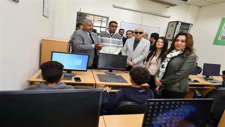 جولة داخل مكتبة مصر