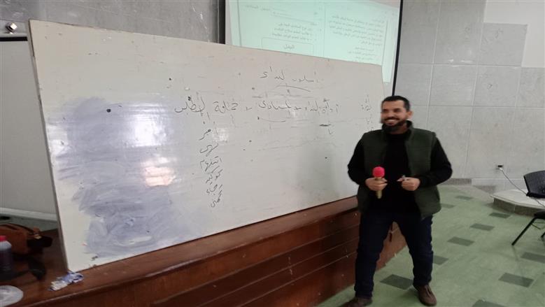 خلال فعاليات المراجعة النهائية لطلاب الشهادة الإعدادية بقاعة مؤتمرات مجلس العمد والمشايخ بمطروح