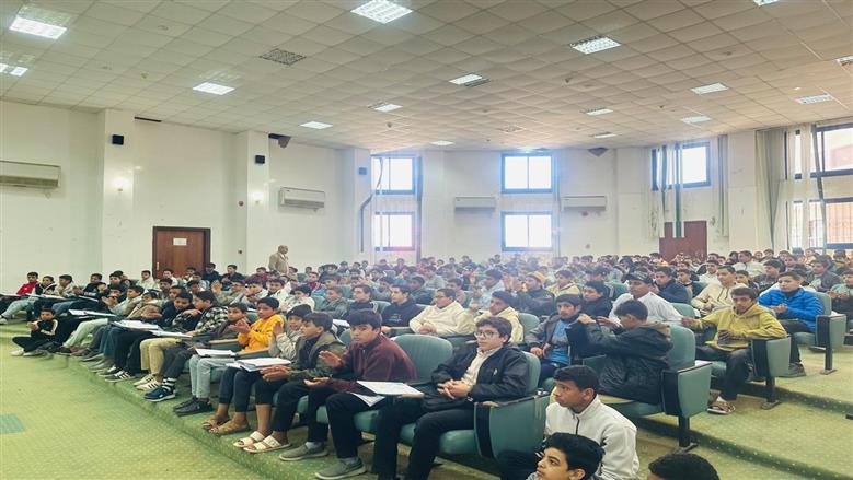 خلال مراجعات الشهادة الإعدادية للطلاب في مطروح