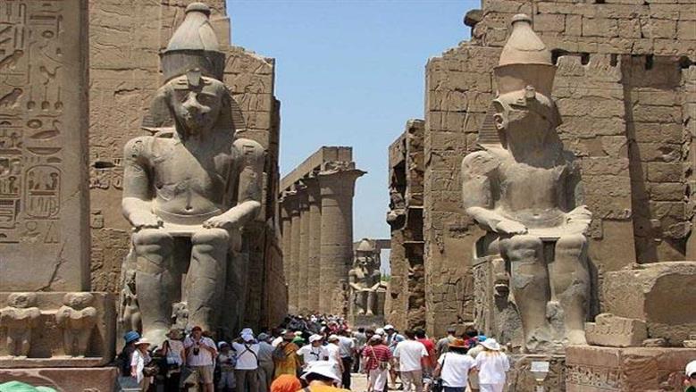 السياح الأجانب الذين زاروا مصر