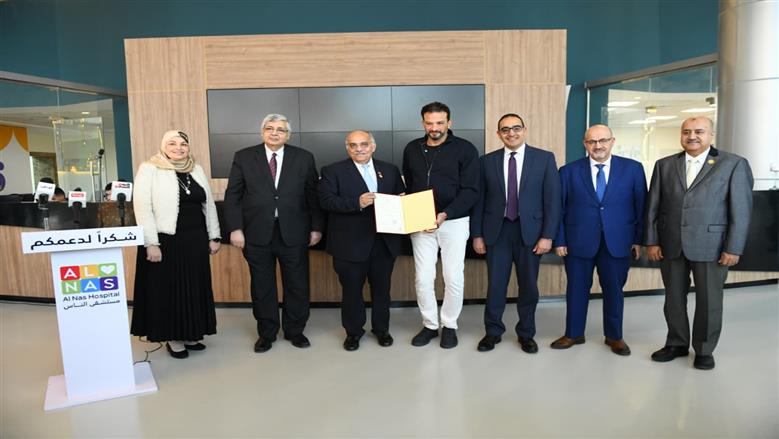 مستشفى الناس تحتفل بإطلاق مركز الأبحاث الإكلينيكية رسميا.. خطوة جديدة نحو التحول لمدينة طبية متكاملة بِتَسَلُّم شهادة اعتماد من مجلس أخلاقيات البحوث الإكلينيكية بحضور مستشار رئيس الجمهورية وممثل الصحة العالمية