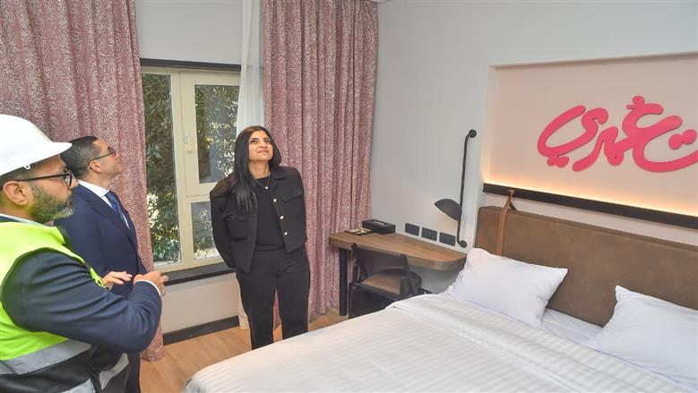 المهندس حسن الخطيب وزير الاستثمار والتجارة الخارجيه يتفقد مشروع تطوير مبني وزارة الداخلية ب