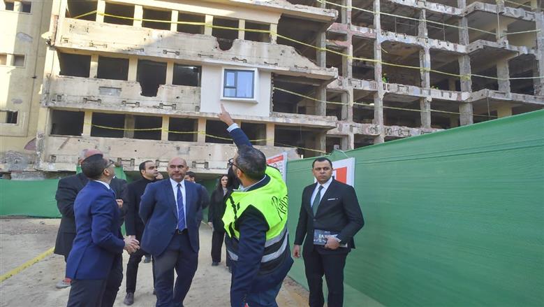 المهندس حسن الخطيب وزير الاستثمار والتجارة الخارجيه يتفقد مشروع تطوير مبني وزارة الداخلية ب