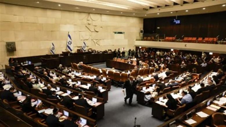 باحث في العلاقات الدولية: قانون تجنيد الحريديم يزيد توتر الائتلاف الحاكم