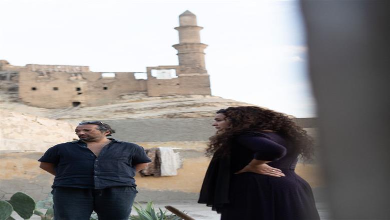 يُعرض على قنوات