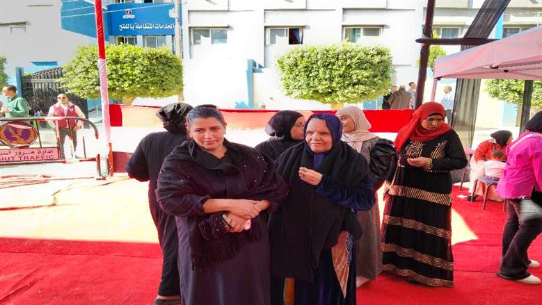 بدء توافد المواطنين في اليوم الأول من انتخابات الدائرة الثالثة مقرها الفتح  بأسيوط