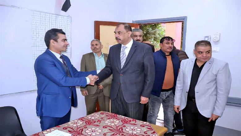 لا توجد معوقات.. محافظ سوهاج يتفقد لجان انتخابات الإعادة لمجلس النواب